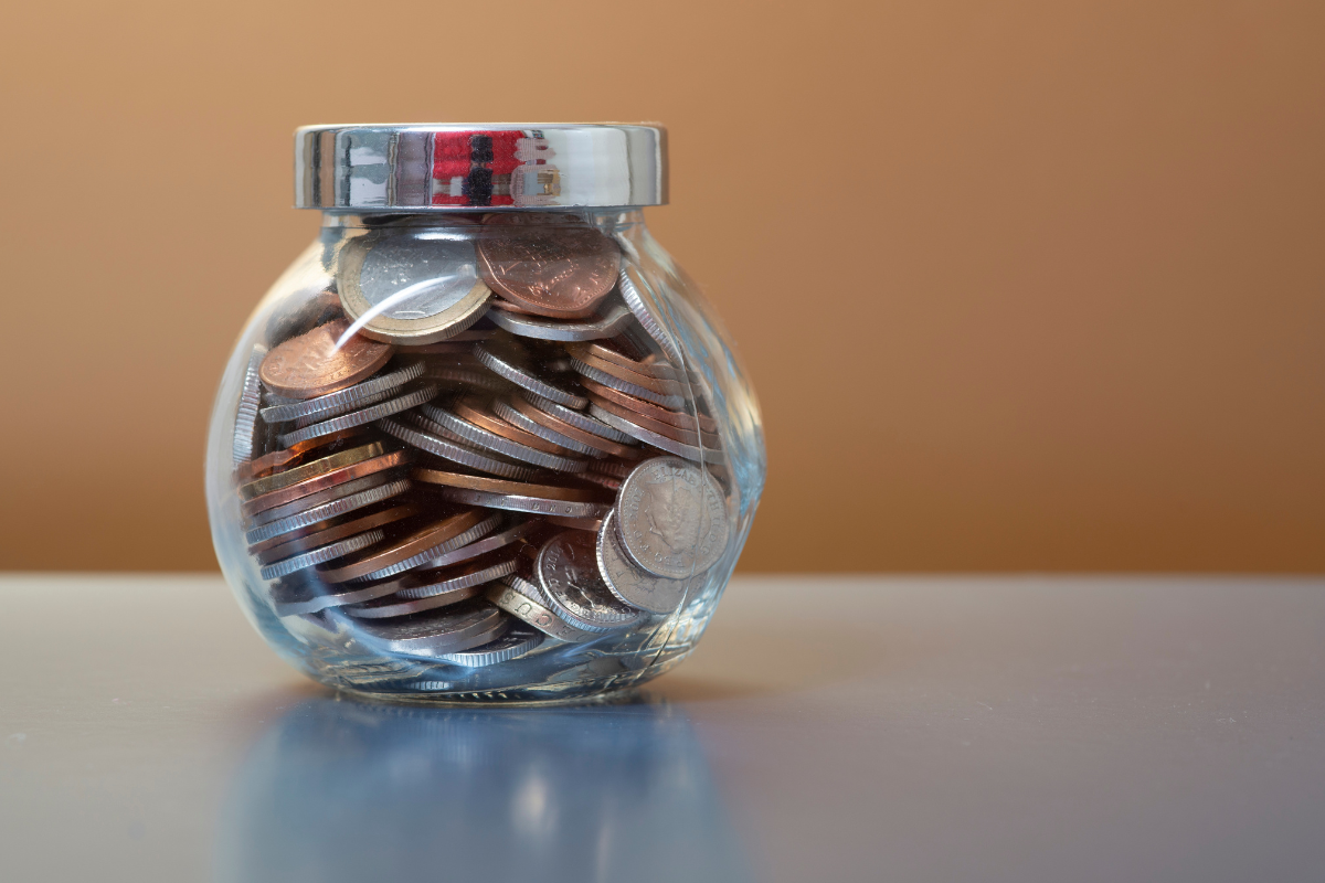 How to Make a Savings Plan in Your 20's and 30's Thumbnail