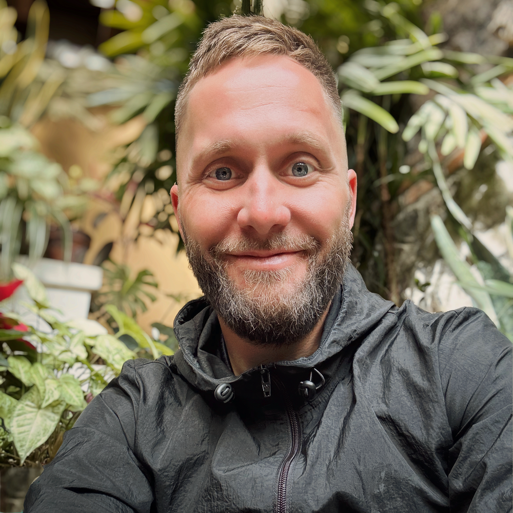 Alex Gass Hover Photo