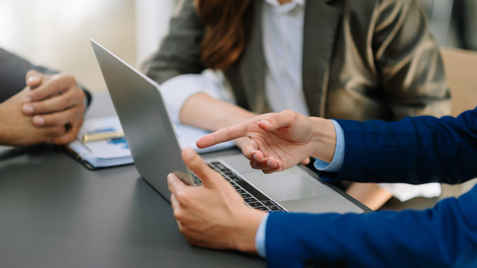 When Is It Time to Hire an Advisor? Thumbnail