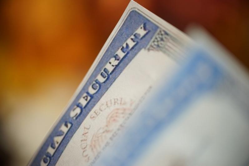 Social Security Timing for Single, Widowed, & Divorced Women Thumbnail