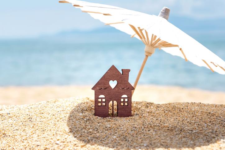 Stay out of the heat (of the housing market)! Thumbnail