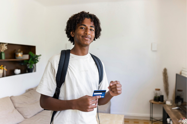 When Should My Child Get a Credit Card? Thumbnail