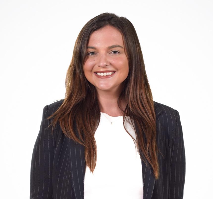 Laura McEniry Photo