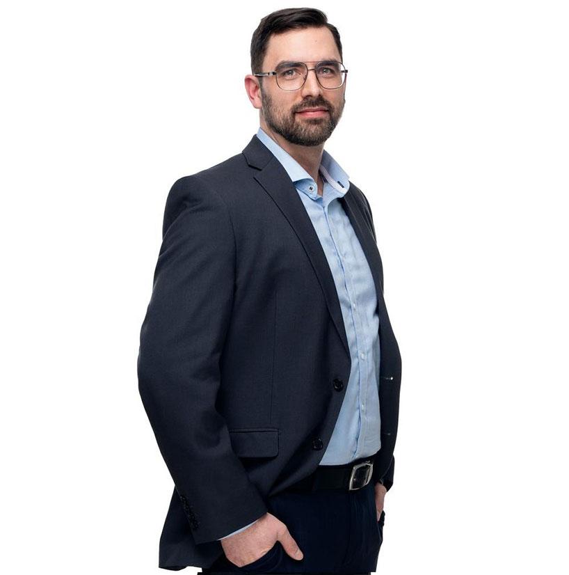 Ryan Buchholz Hover Photo