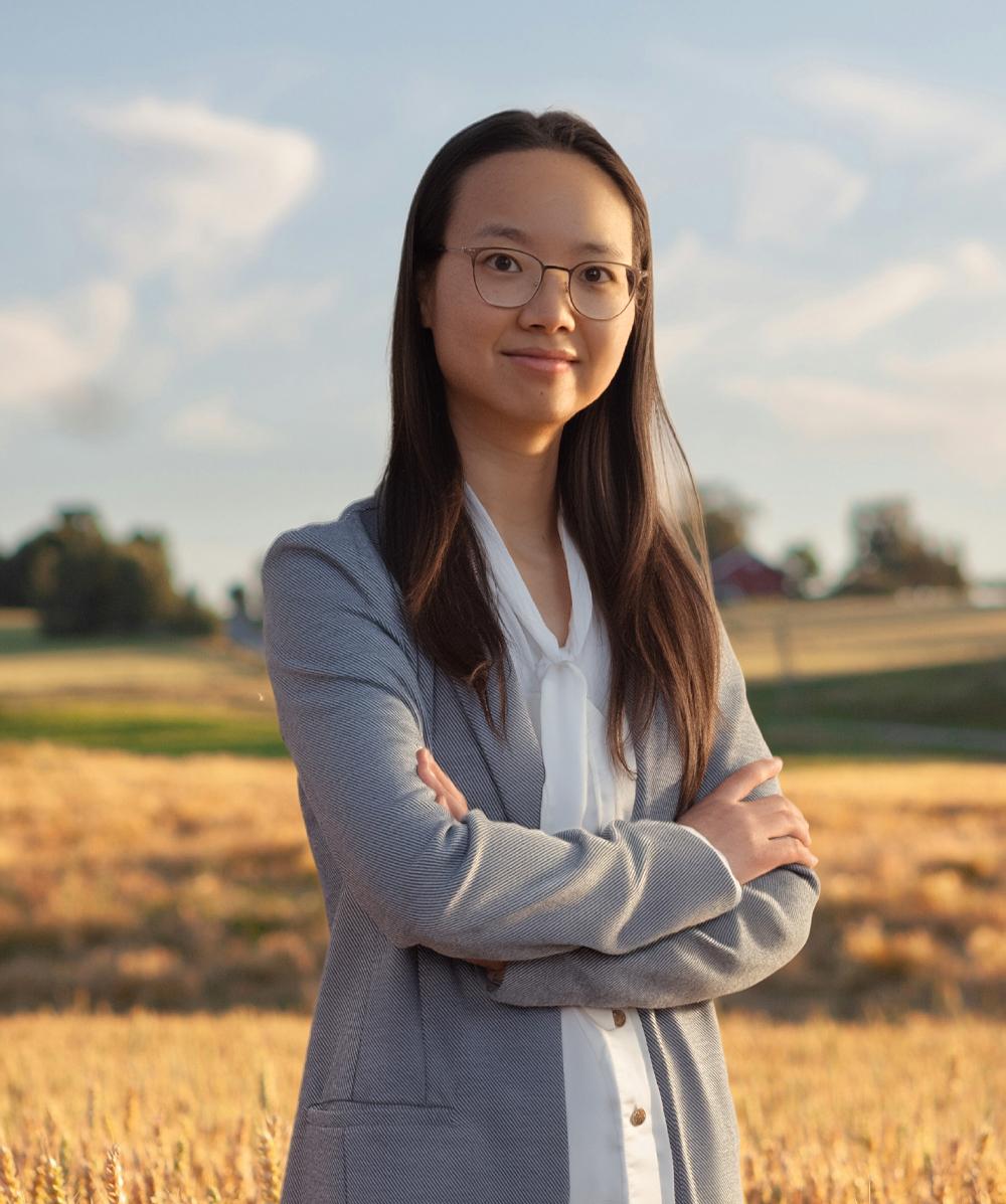 Bella Zhou Photo