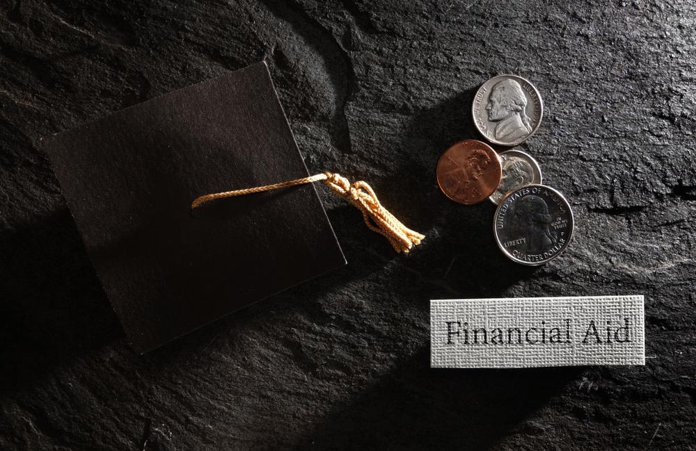 BFG In the News: Does Gifting Money Affect Financial Aid Possibilities? Thumbnail