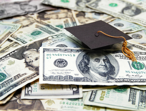 6 Money Lessons We All Wish We Learned in High School Thumbnail