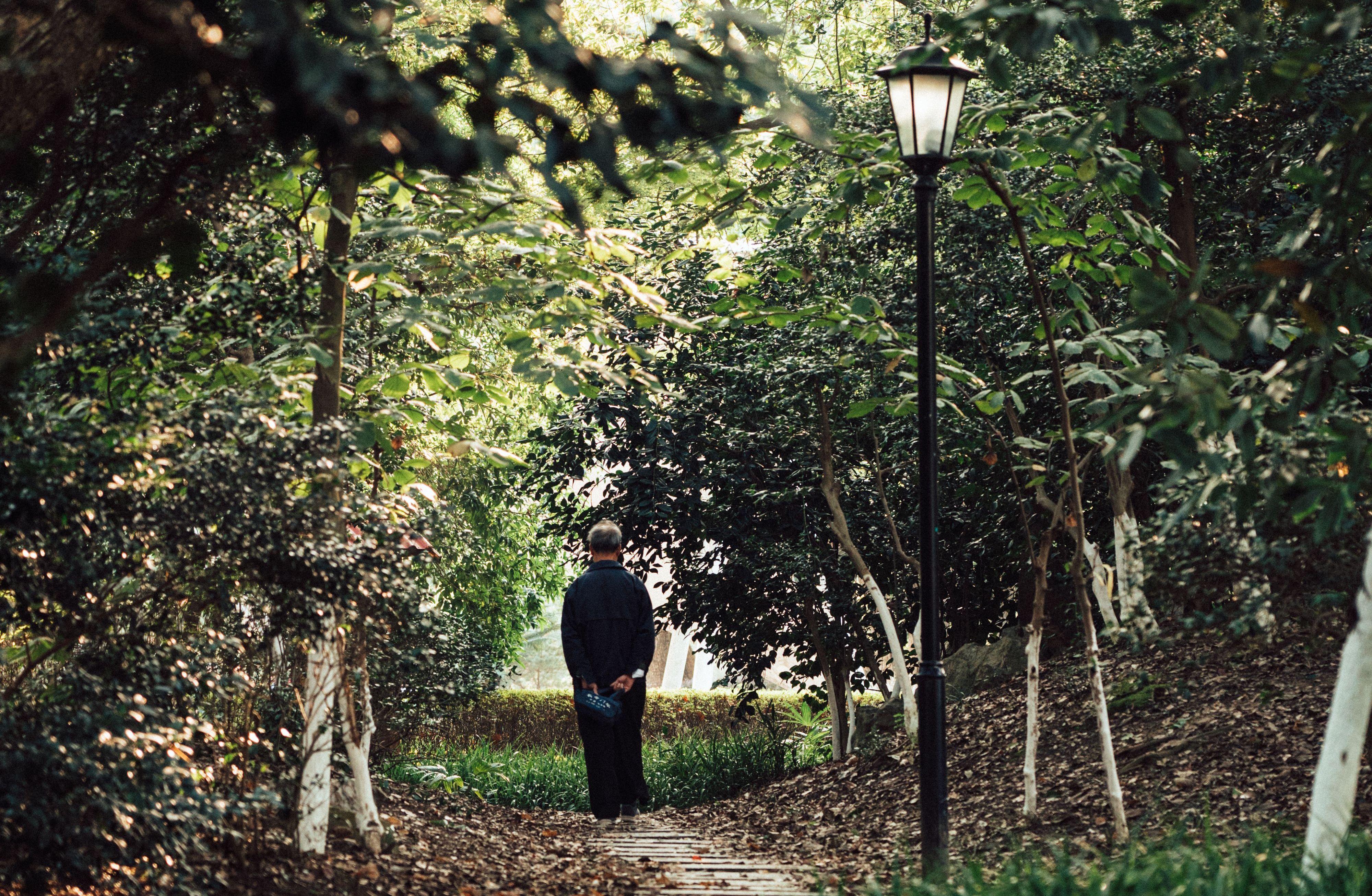 Financial Planning in Your 40s vs. 60s: What Actually Changes Thumbnail