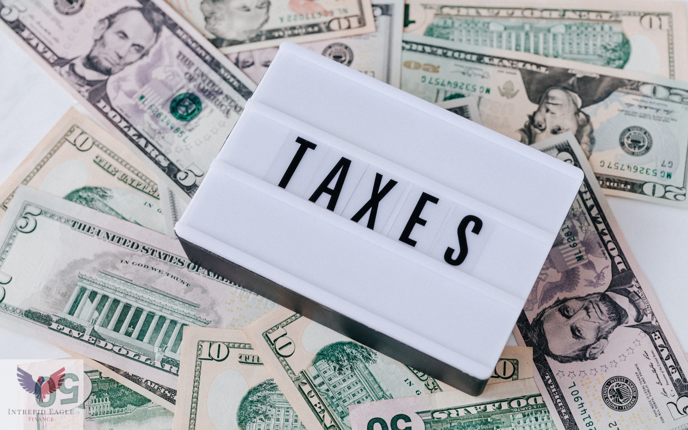 What Is the Difference Between a Tax Credit and Tax Deduction? Thumbnail