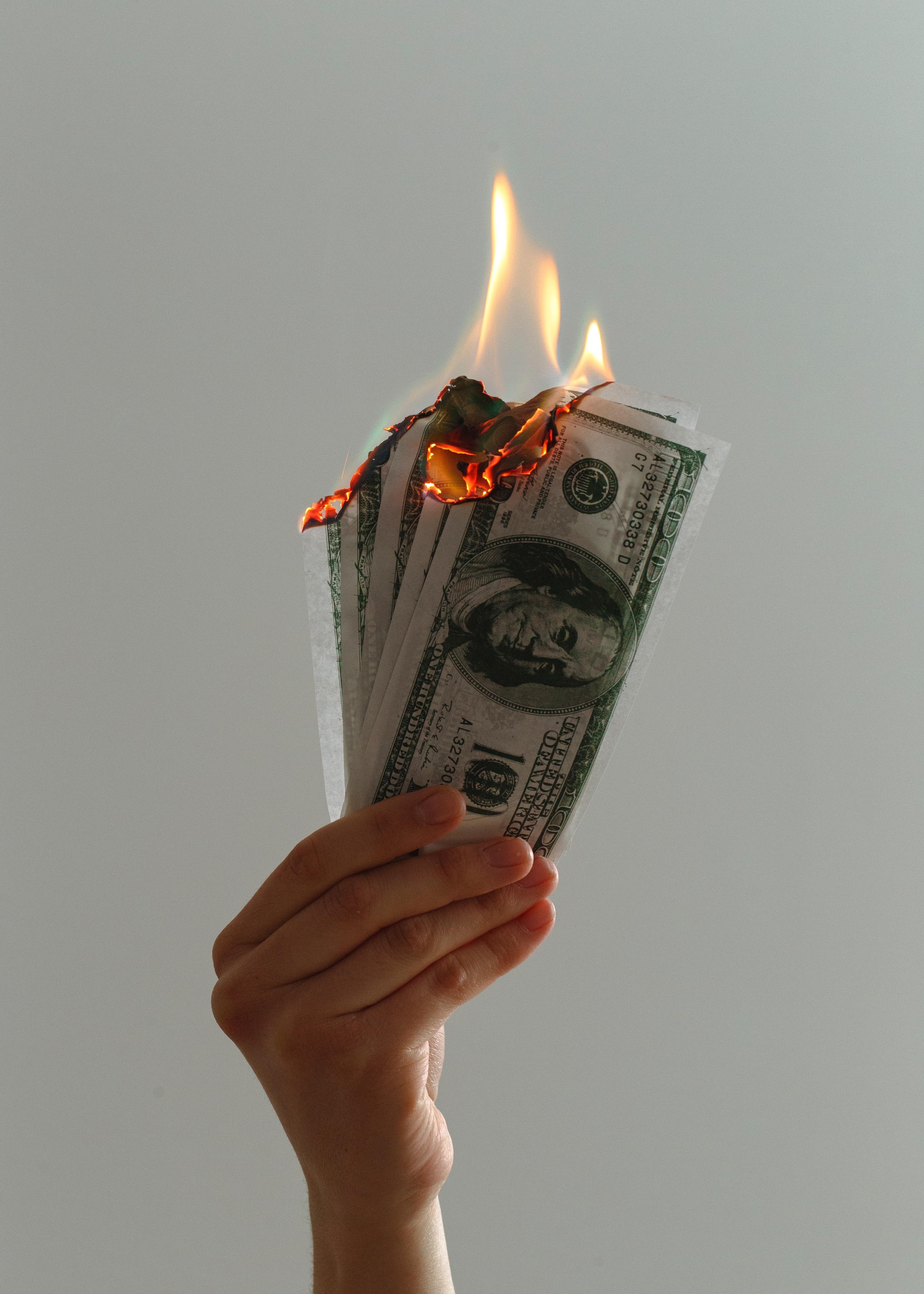 Blog: 9 Common Financial Mistakes To Avoid Thumbnail