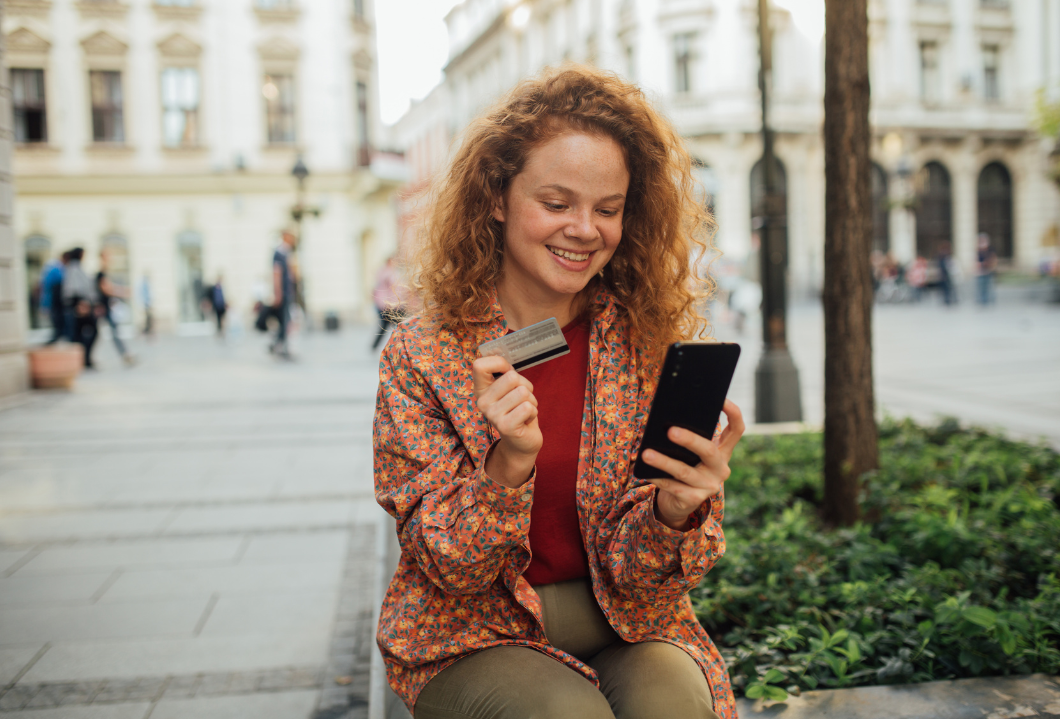Best Checking Accounts for College Students in 2026: Compare Top Banks Thumbnail