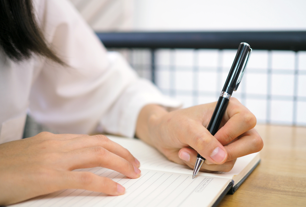 Scholarships for Lefties Thumbnail