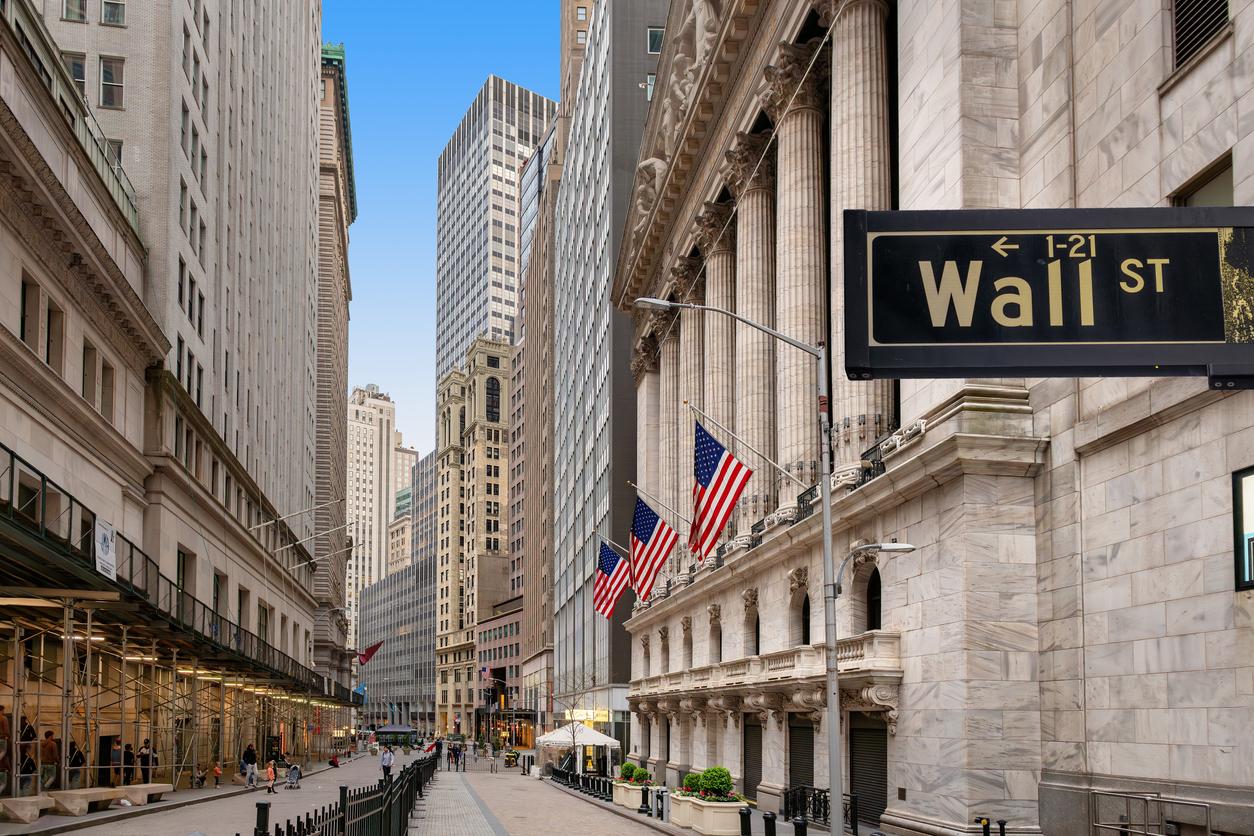 Market Powers Higher in August Thumbnail
