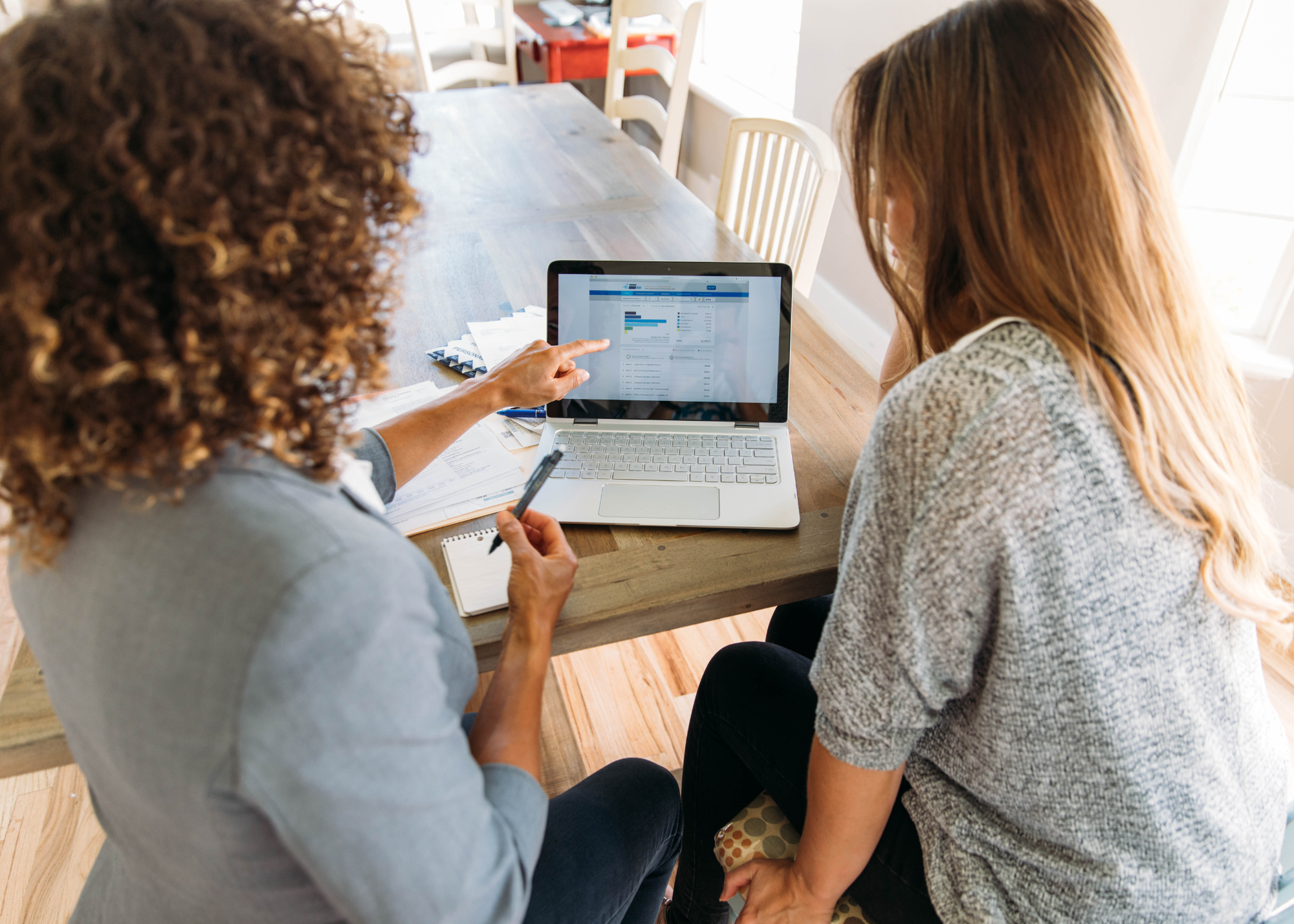 What Does a Financial Advisor Actually Do? (It's More Than You Think) Thumbnail