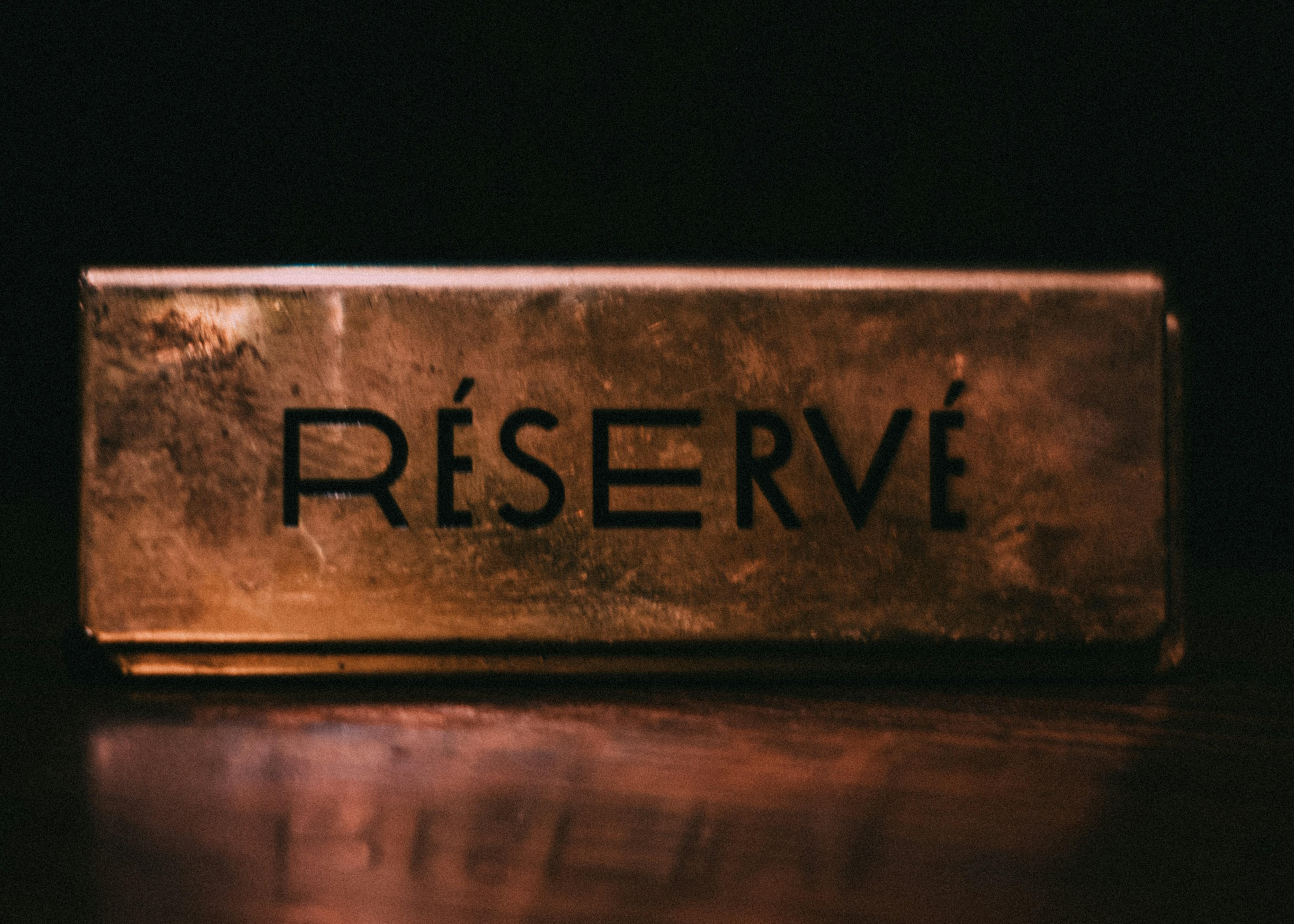 What the Fed Rate Cut Means for Long-Term Investors Thumbnail