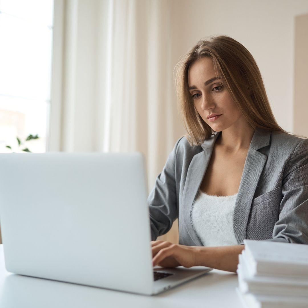 A Financial Guide for Women Entrepreneurs: Investing, Planning & Business Stability Thumbnail