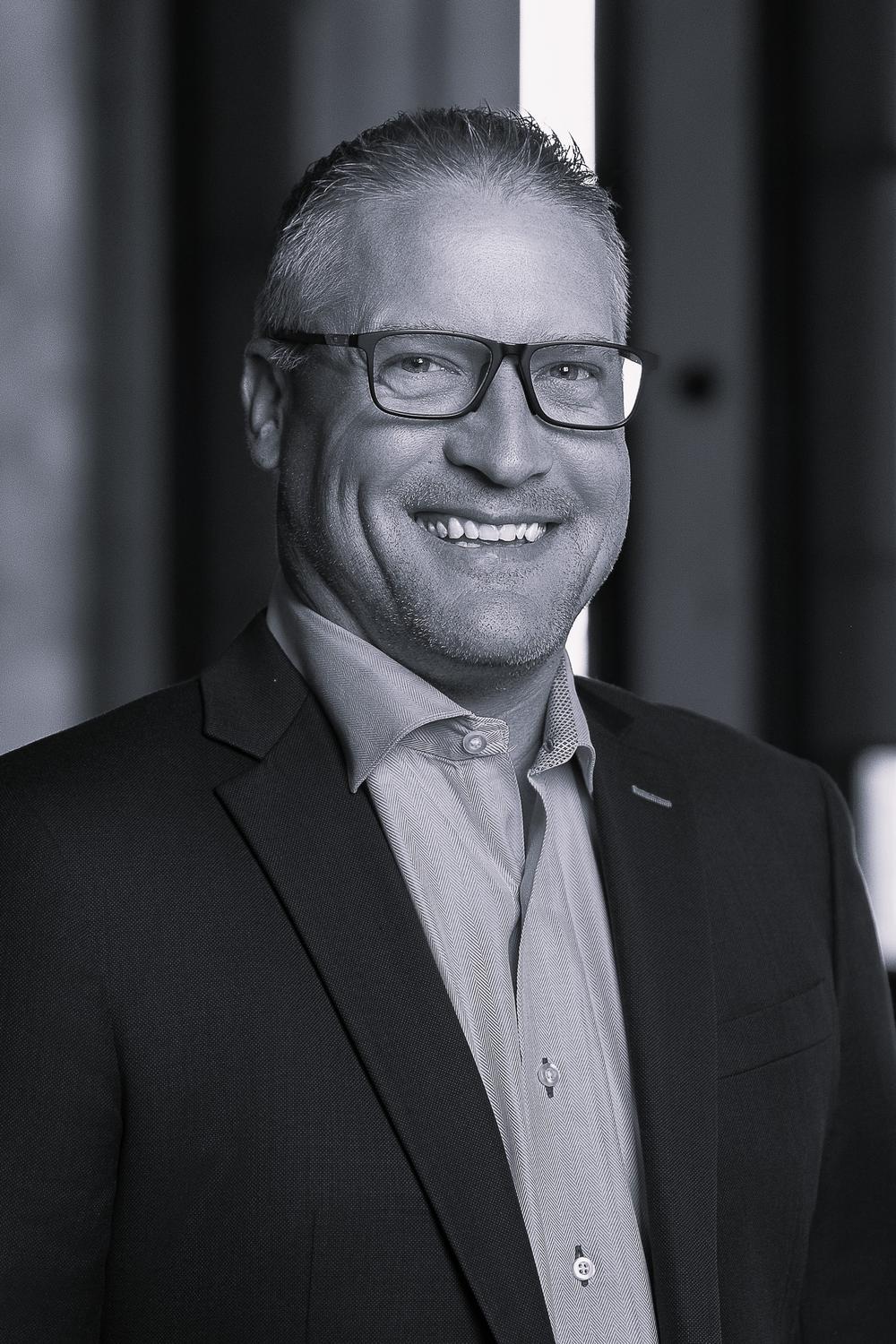 Brent Thoman Hover Photo