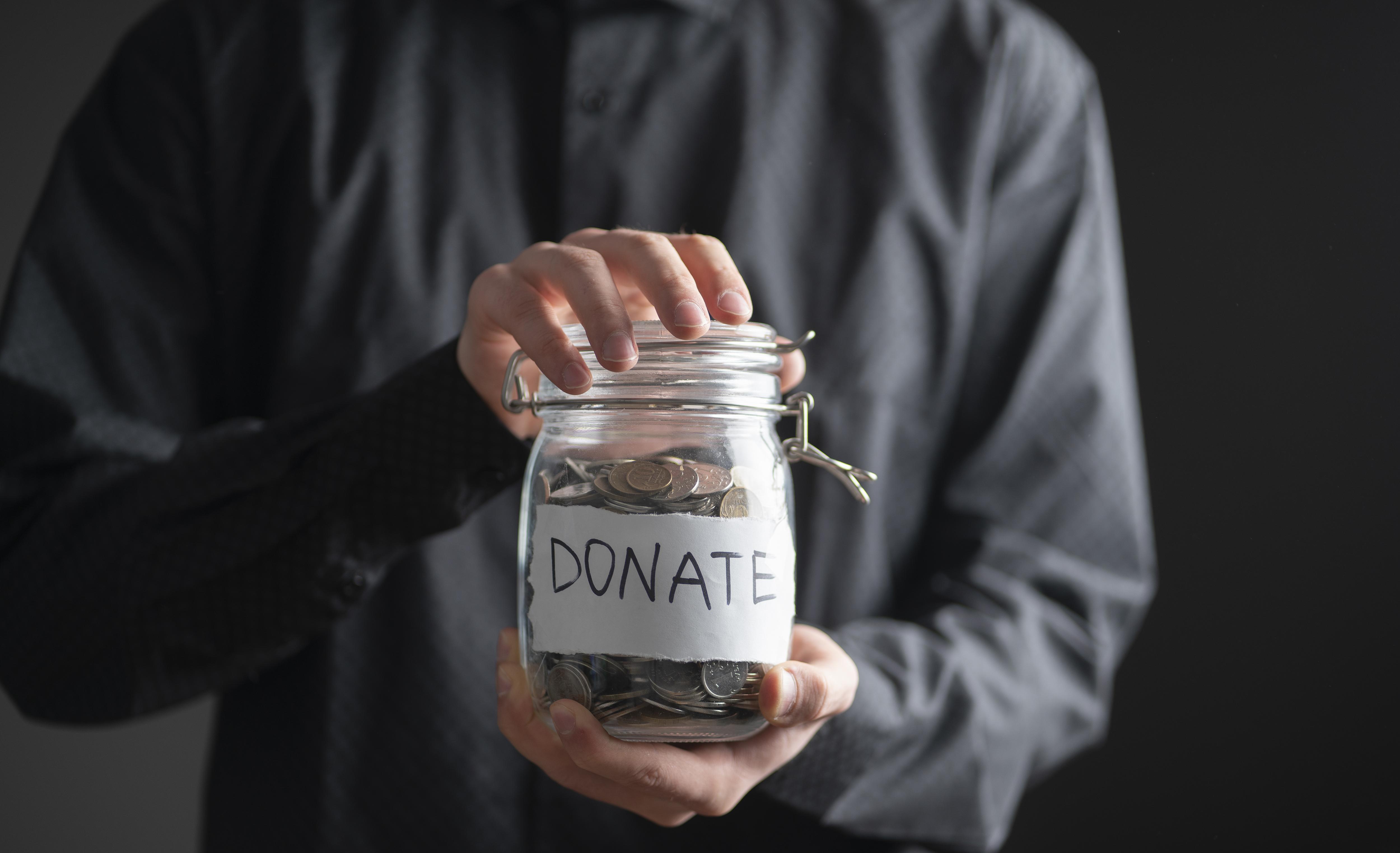 Give Smarter: How to Use Your IRA to Support Charity Thumbnail