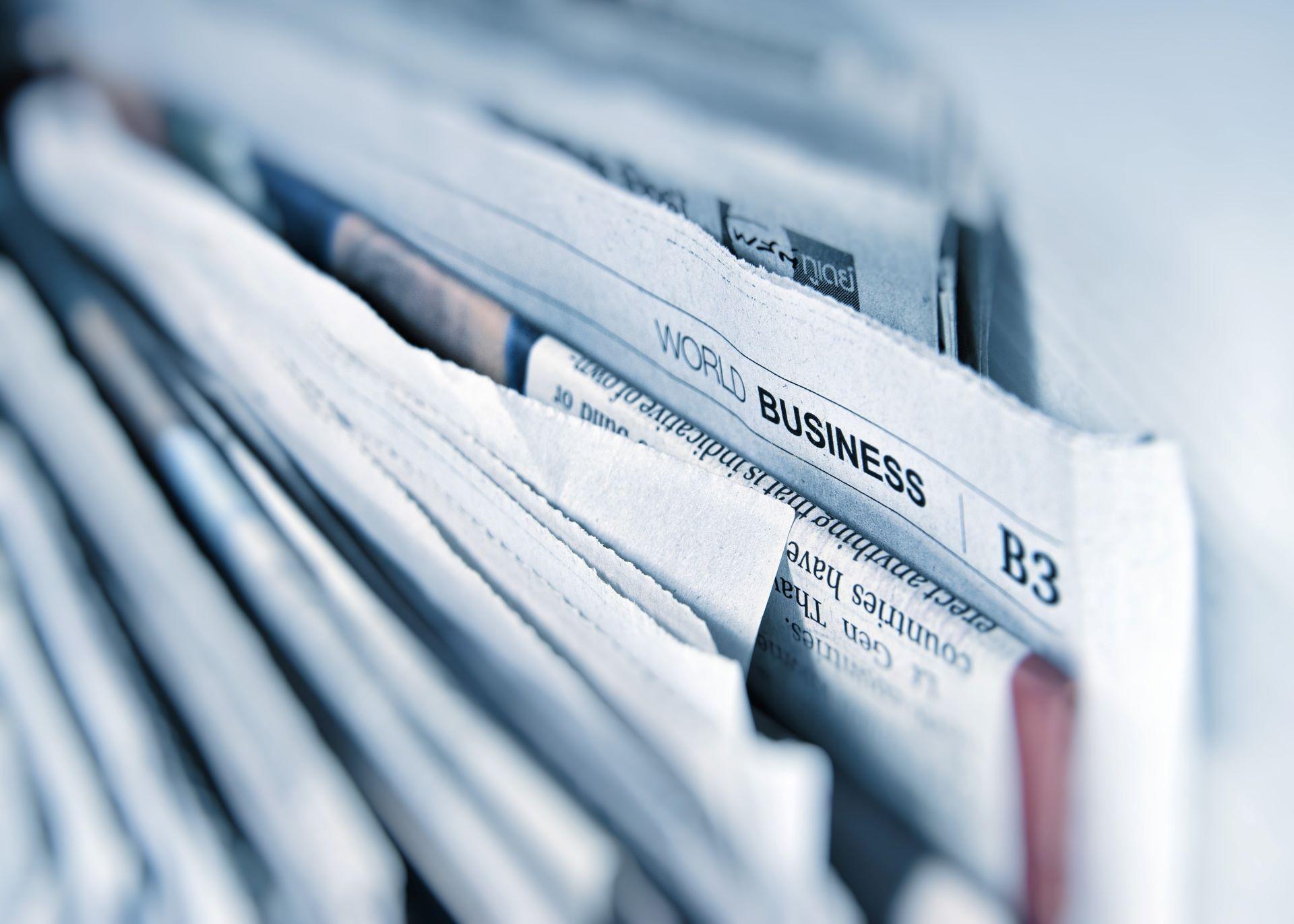If You Knew the Headlines in Advance, Would You Have Picked the Winner ? Thumbnail
