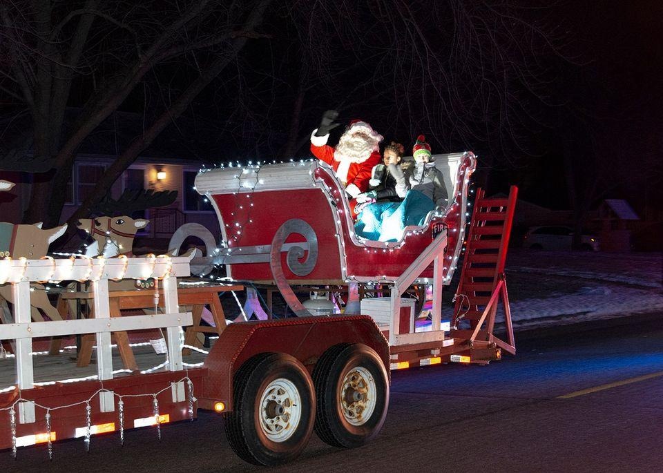 December 1-4: SBM Fire Dept Santa Parades Benefitting Local Food Shelves Thumbnail