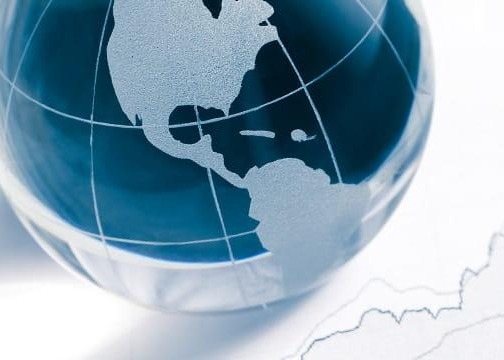 August Review: Markets Advance Despite Familiar Tensions Thumbnail