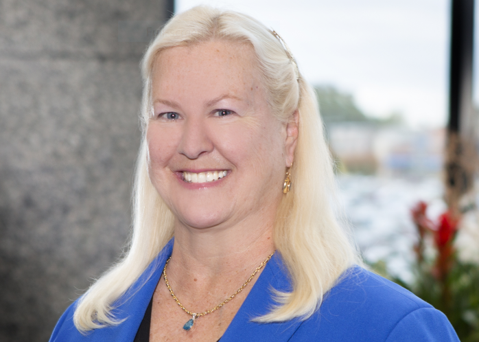 Elizabeth Connelly, J.D., CTFA, CISP Thumbnail