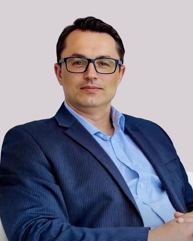 Maksym (Max) Nykanorov Photo