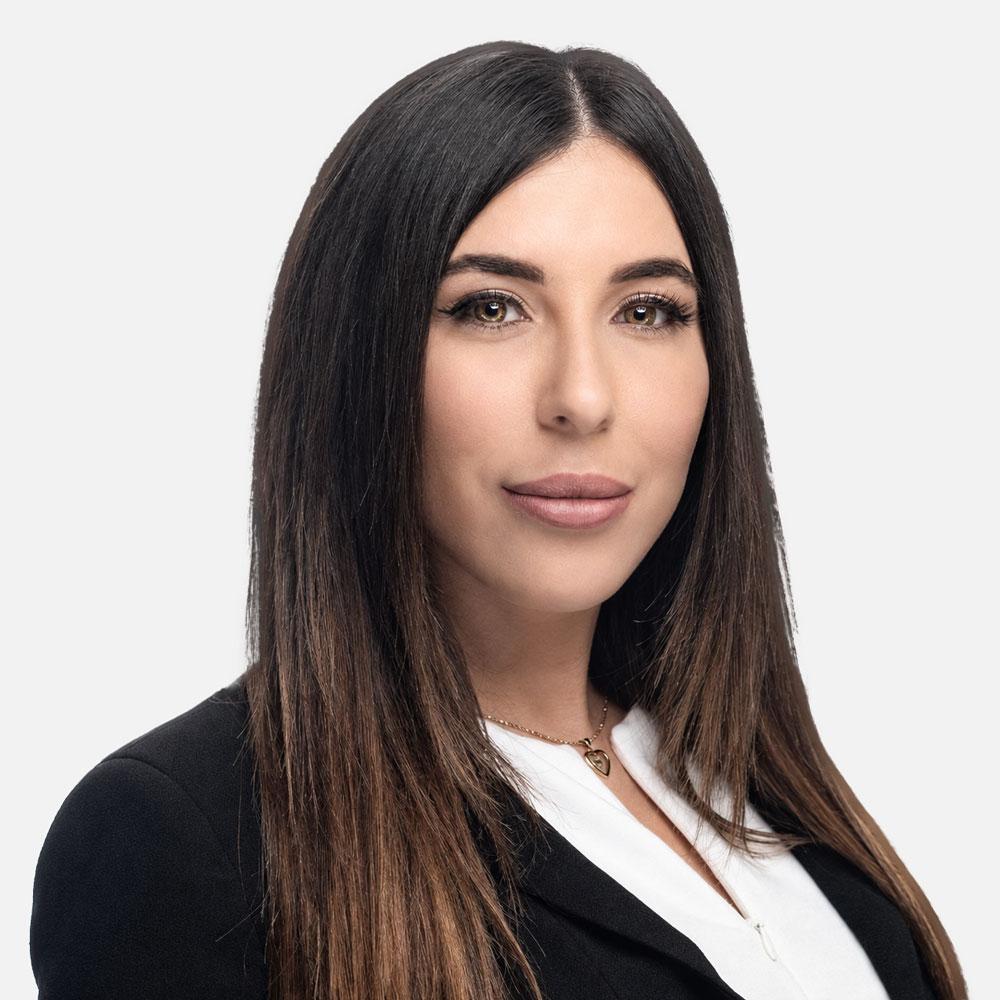 Laura Ceparu Photo