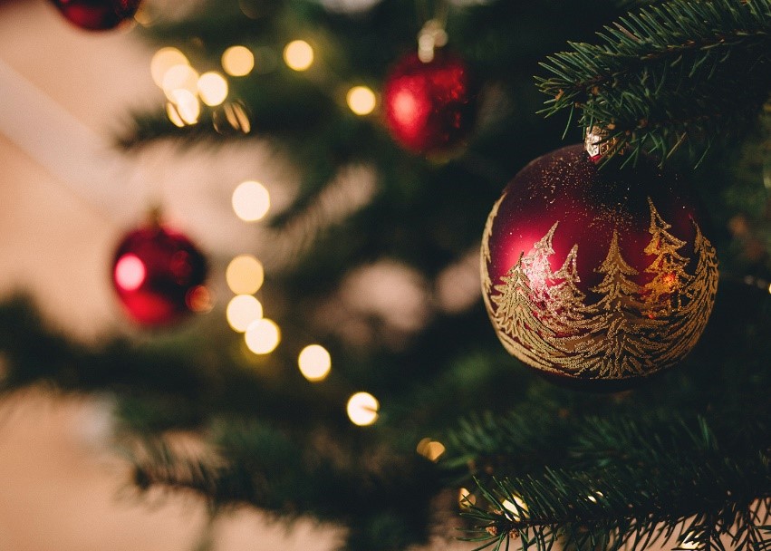 Si le père Noël tombait du toit, votre assurance le couvrirait-elle? Voici comment votre compagnie d’assurance traiterait ces mésaventures dignes d’un film de Noël Thumbnail