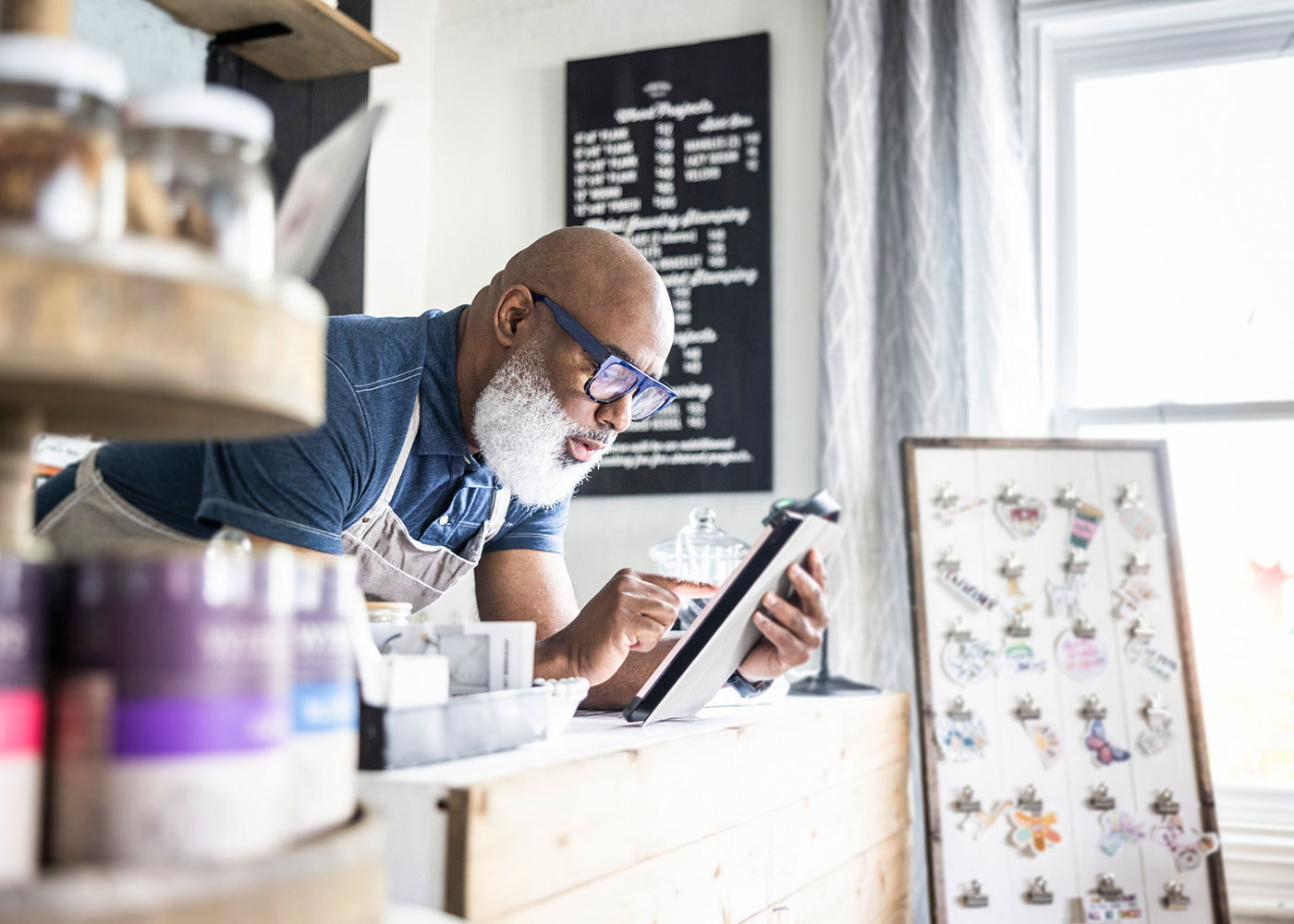 How to Pay Yourself as a Small Business Owner in Canada Thumbnail